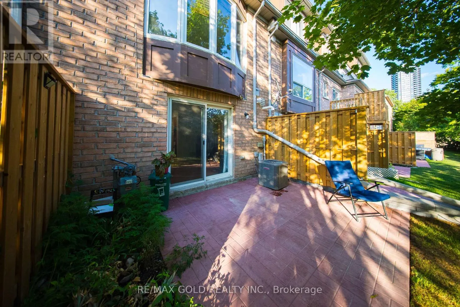 58 - 50 STRATHAVEN DRIVE