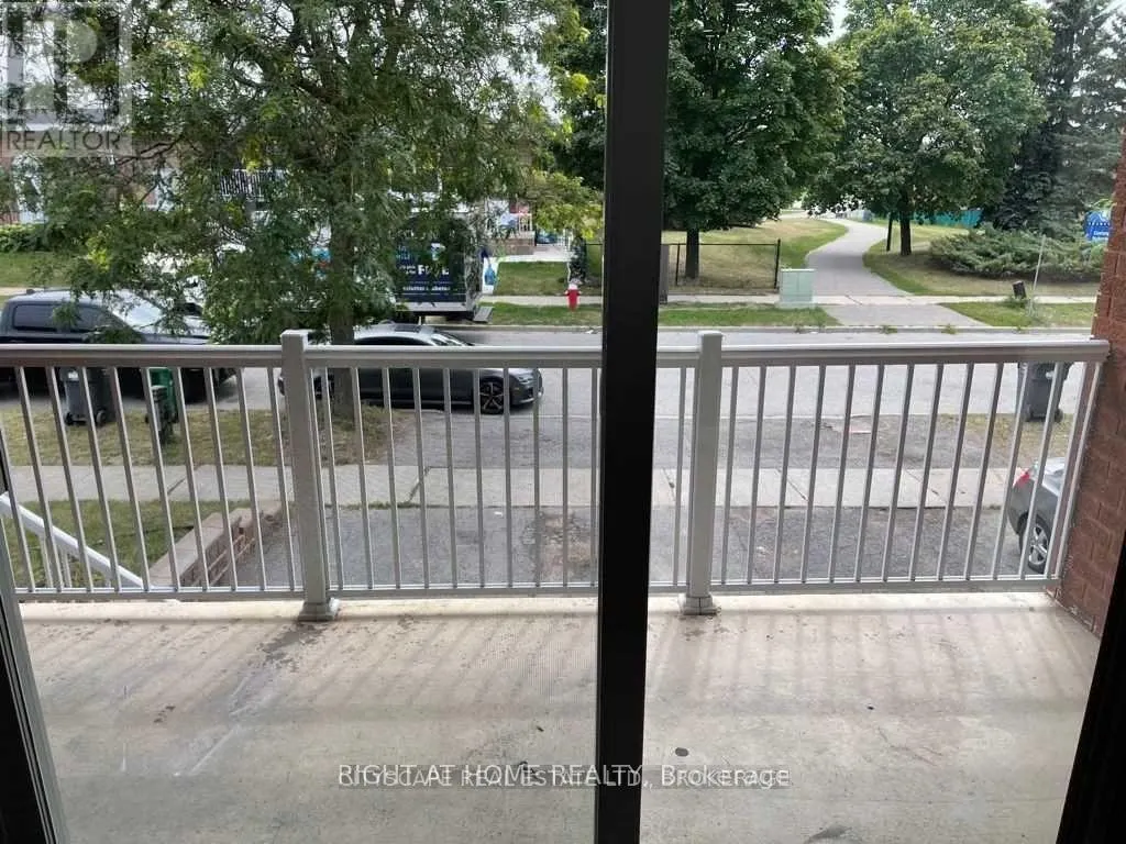 UPPER - 28 MAJOR OAKS DRIVE