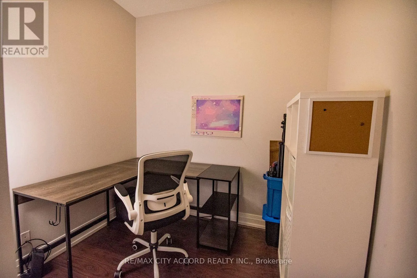 327 - 1060 SHEPPARD AVENUE W