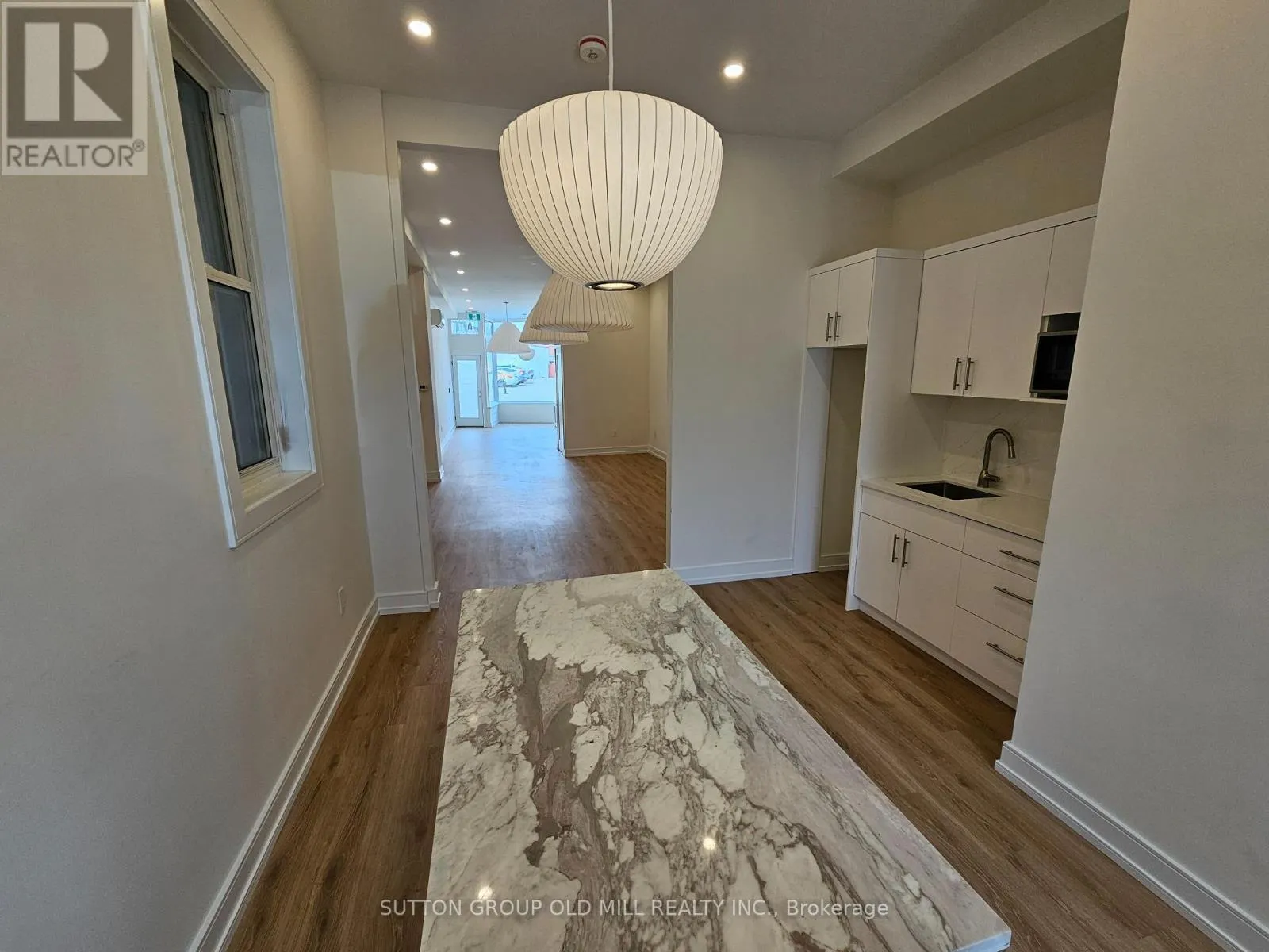 MAIN FLOOR - 3293 DUNDAS STREET W