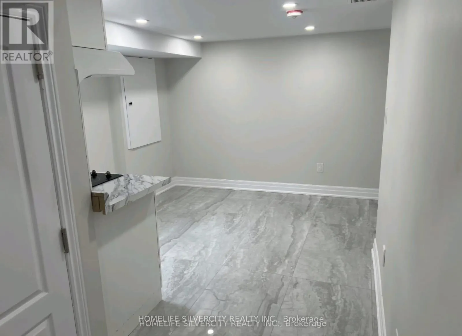 #1 - 6 LAMELLA ROAD N