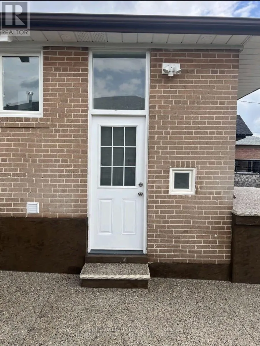 #1 - 6 LAMELLA ROAD N