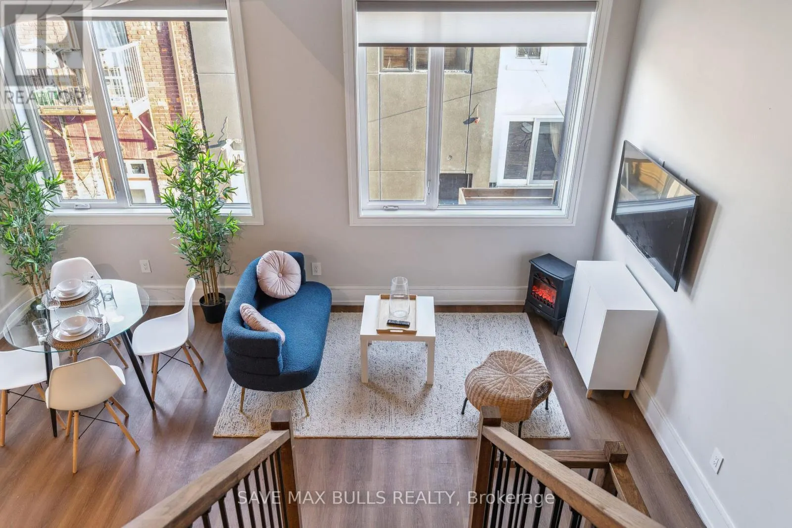1320 QUEEN STREET W