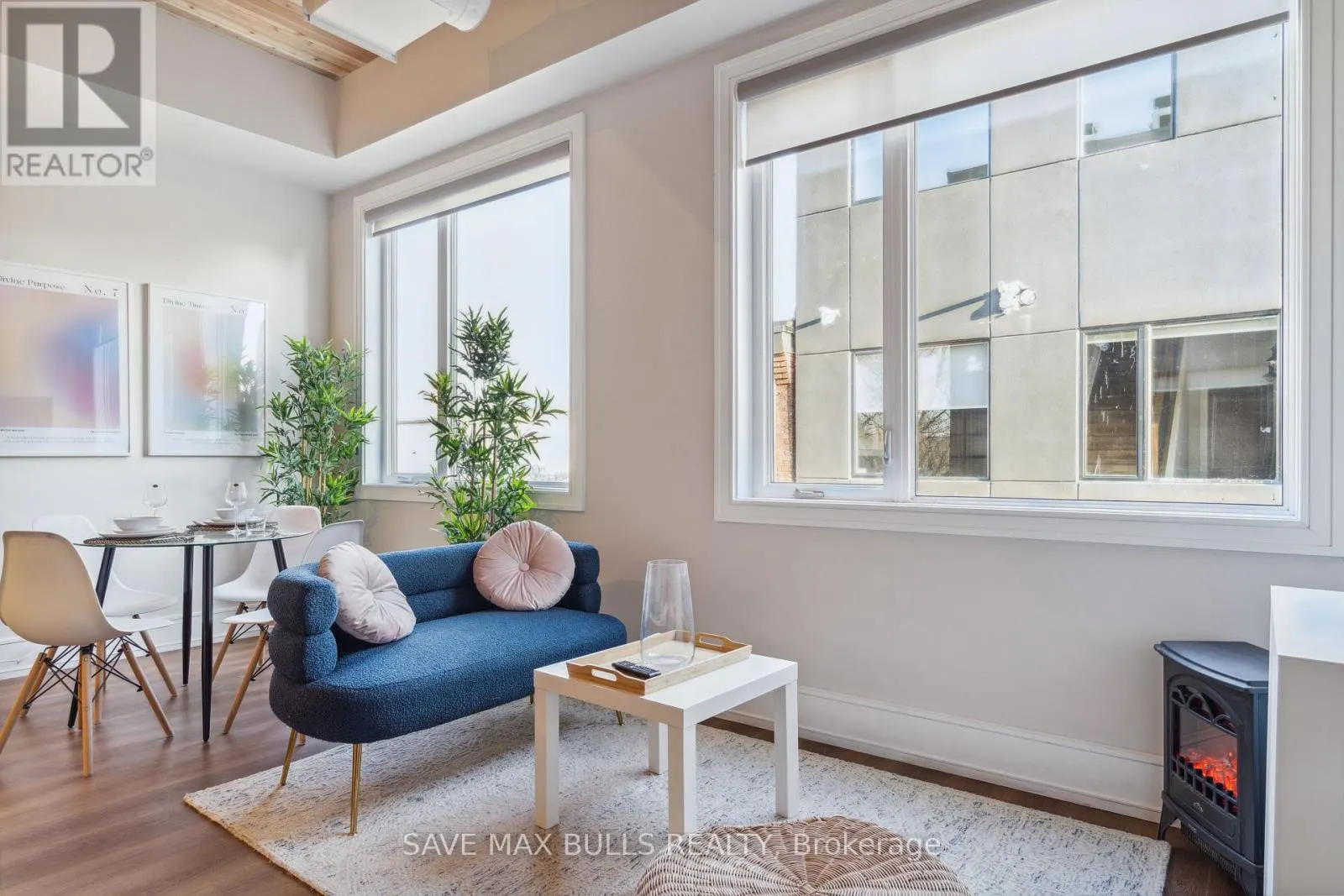 1320 QUEEN STREET W