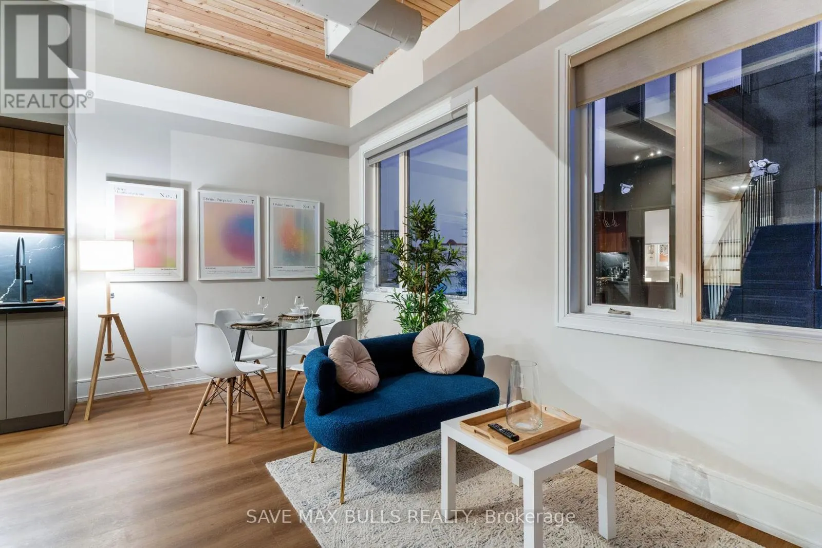 1320 QUEEN STREET W