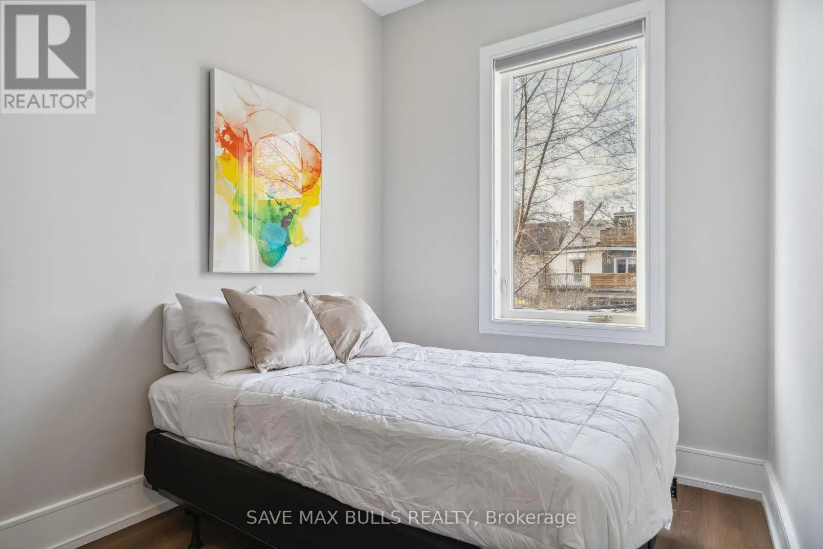 1320 QUEEN STREET W