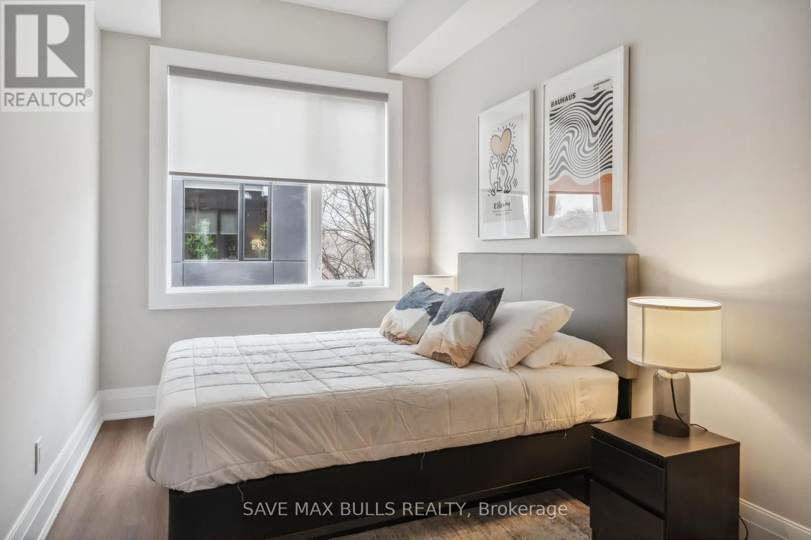 1320 QUEEN STREET W