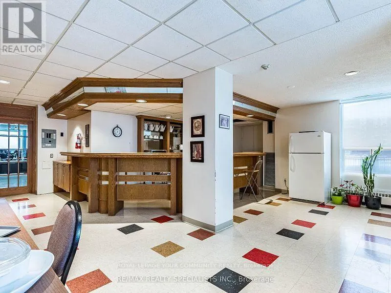 205 - 1535 LAKESHORE ROAD E