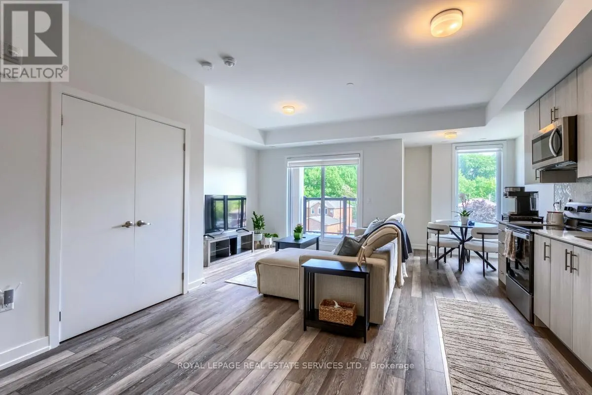 16 - 3538 COLONIAL DRIVE
