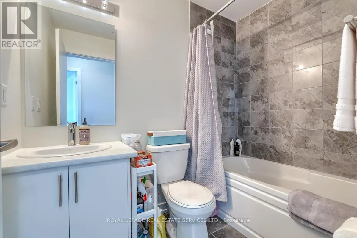 16 - 3538 COLONIAL DRIVE