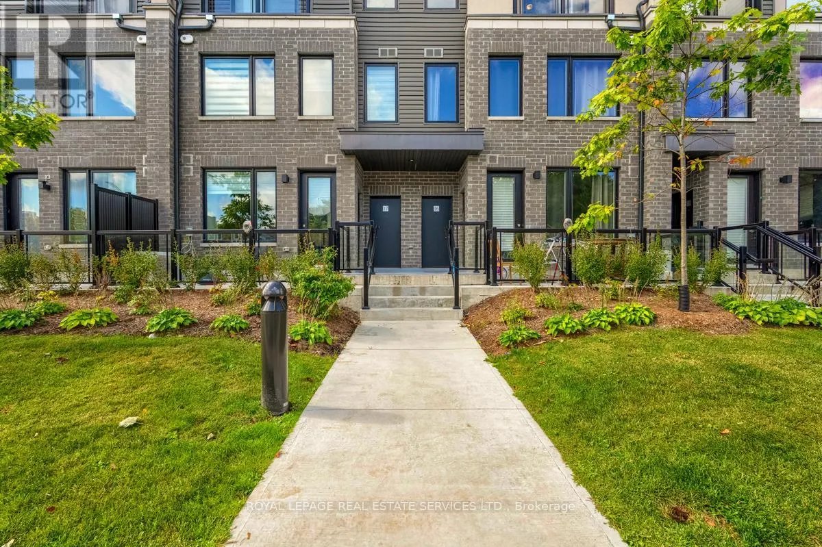 16 - 3538 COLONIAL DRIVE