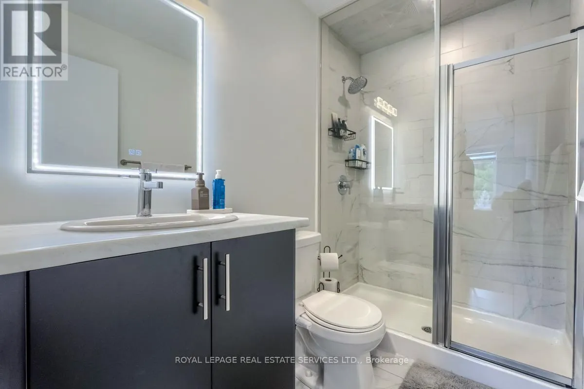 16 - 3538 COLONIAL DRIVE