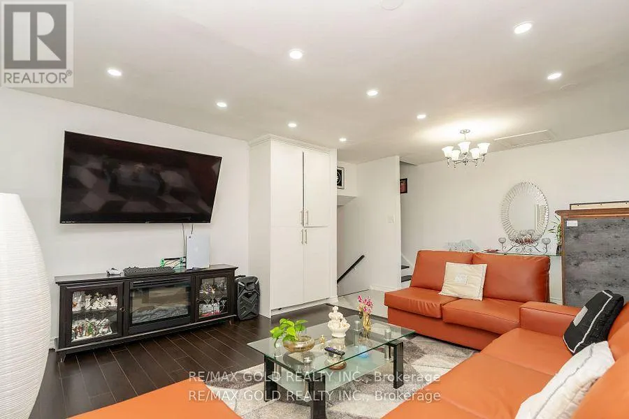 7563 LANGWORTHY DRIVE