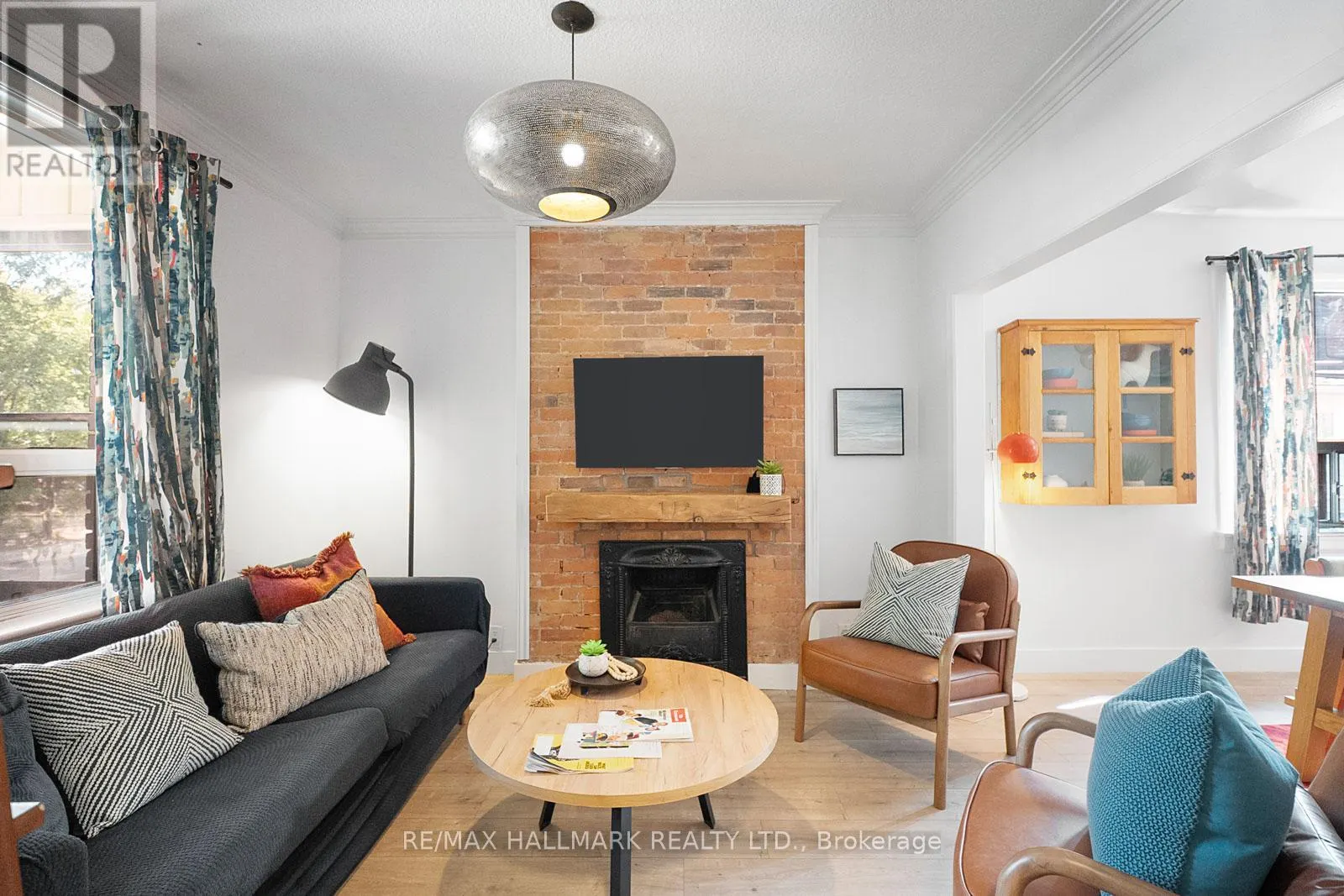 1 HOUNSLOW HEATH ROAD