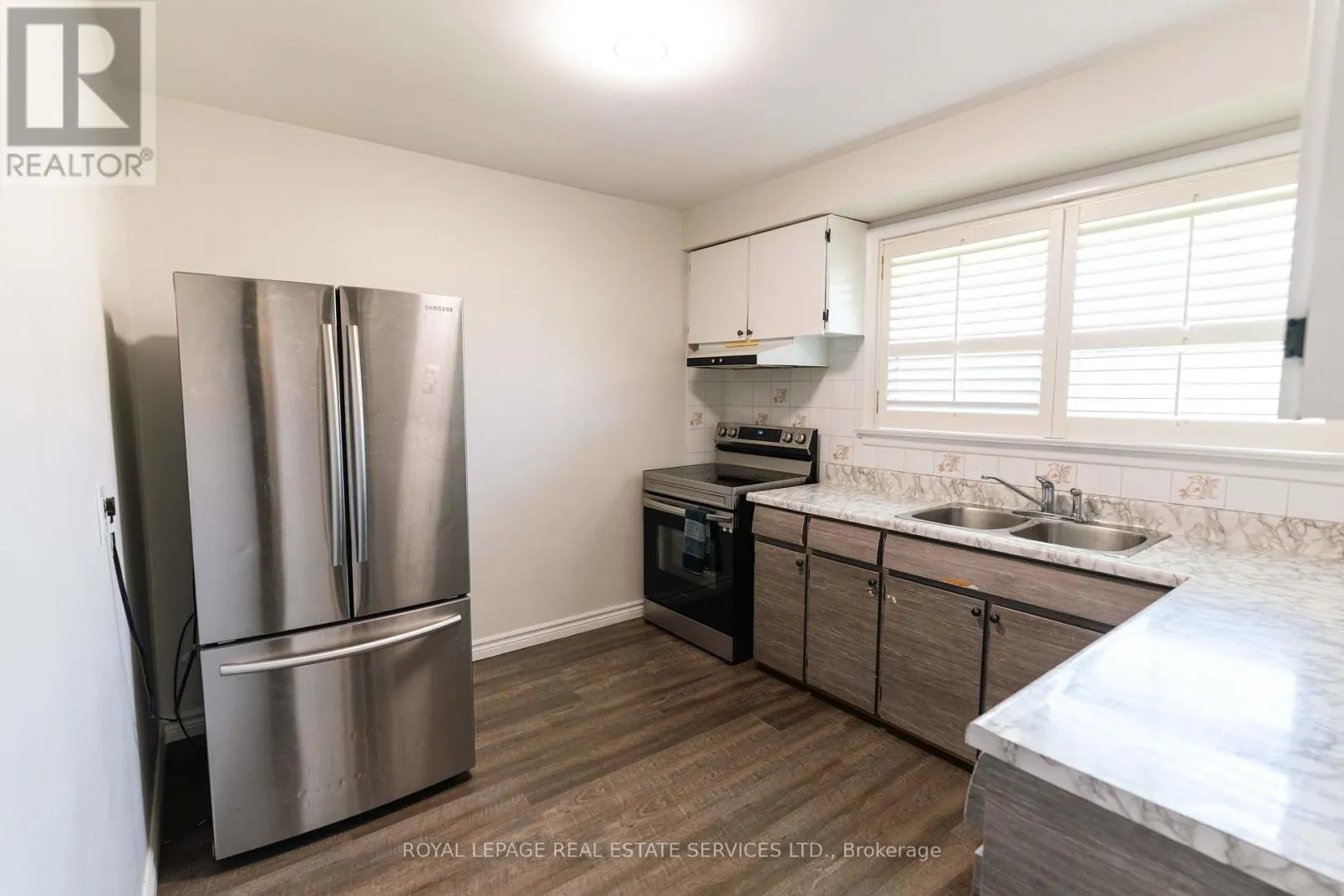 365 SANDHURST DRIVE