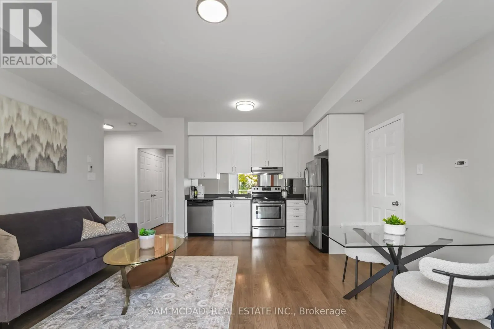 8 - 2895 HAZELTON PLACE