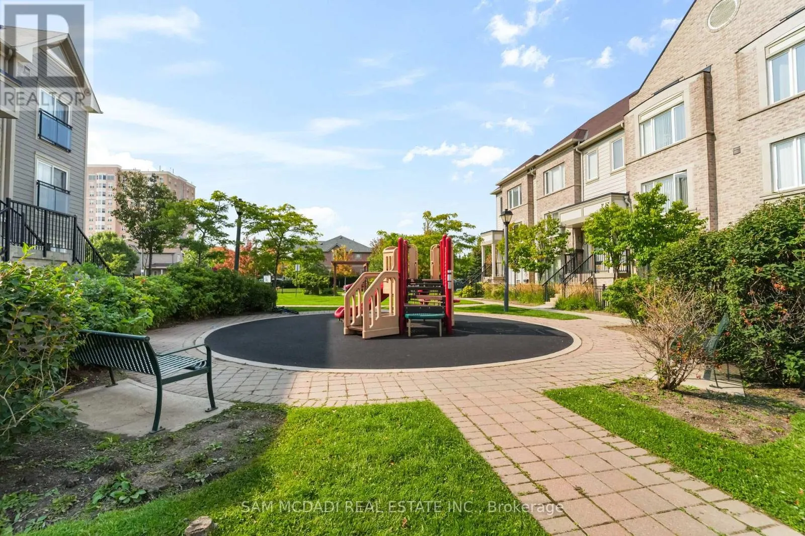 8 - 2895 HAZELTON PLACE