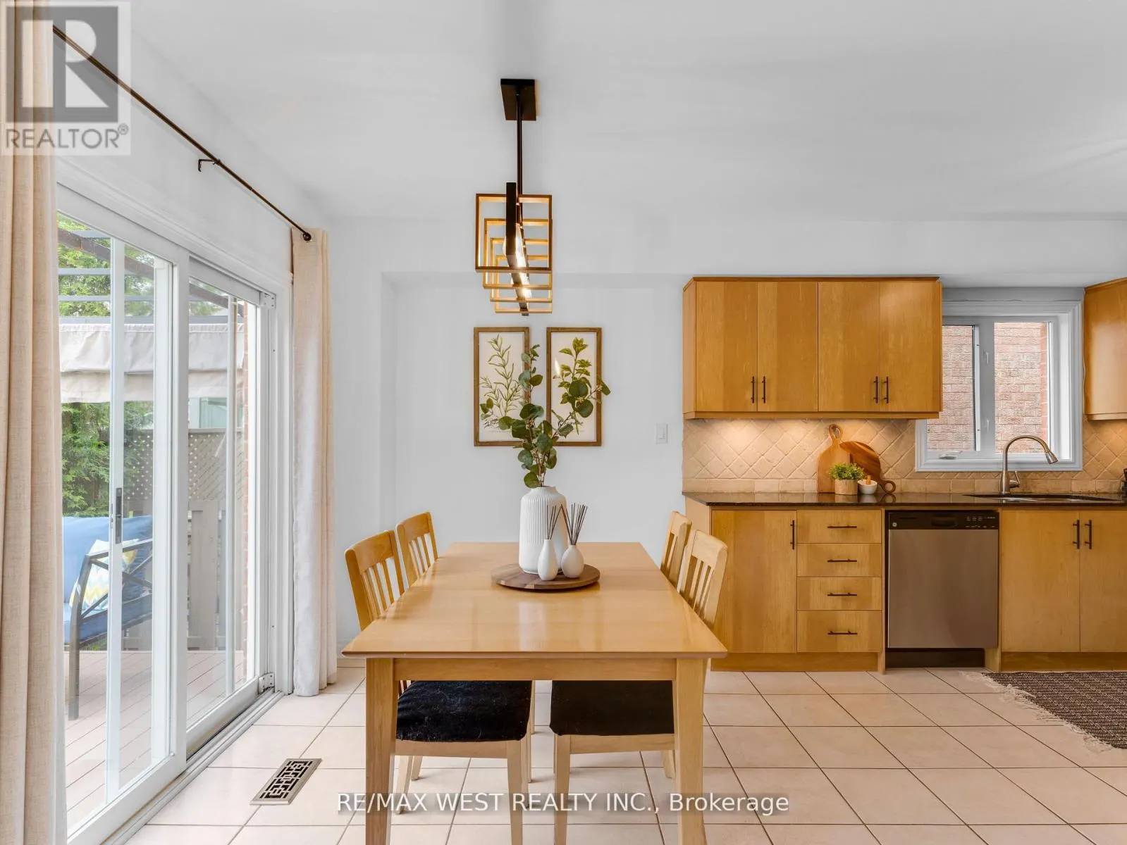 26 SHADY GLEN CRESCENT