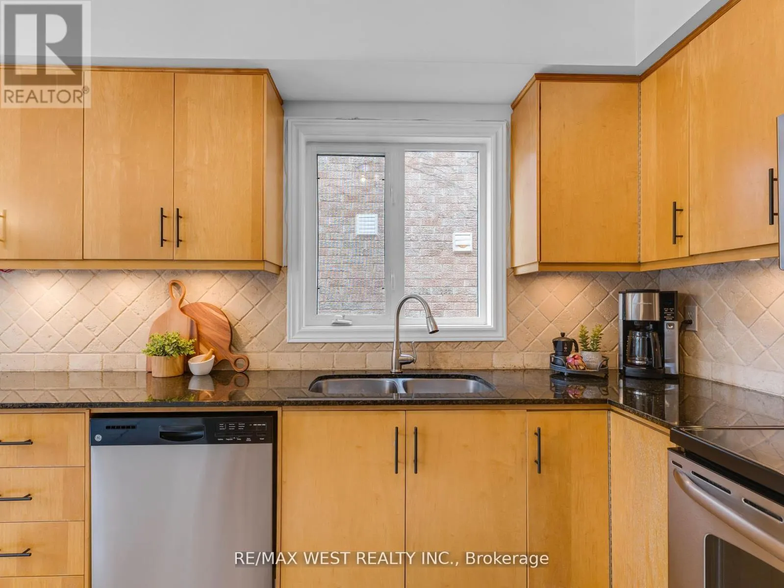 26 SHADY GLEN CRESCENT