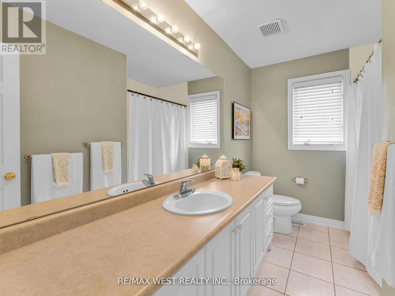26 SHADY GLEN CRESCENT