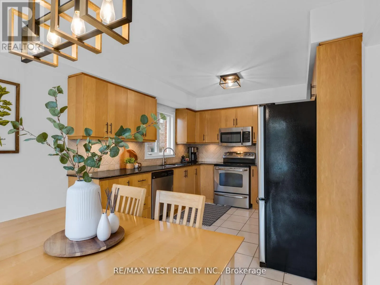 26 SHADY GLEN CRESCENT