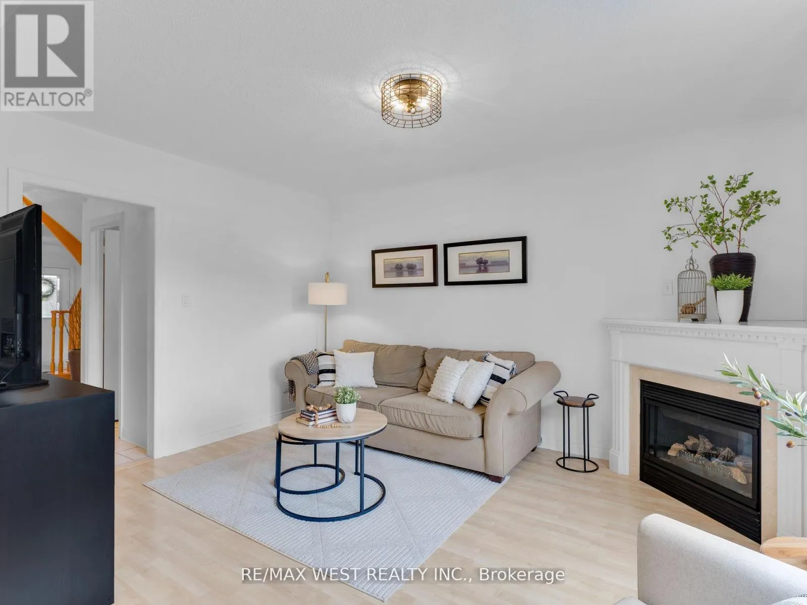 26 SHADY GLEN CRESCENT