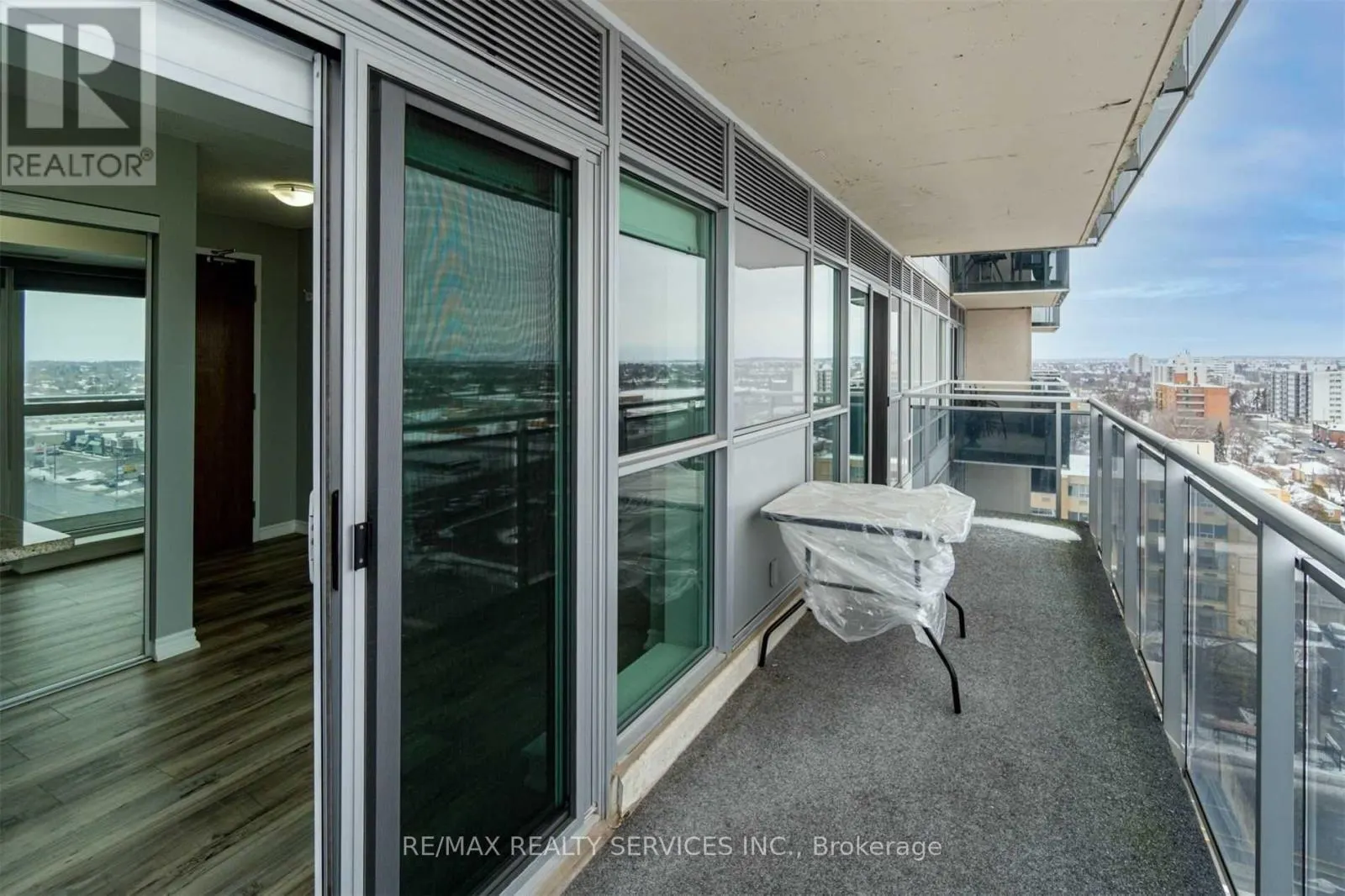 1201 - 215 QUEEN STREET E