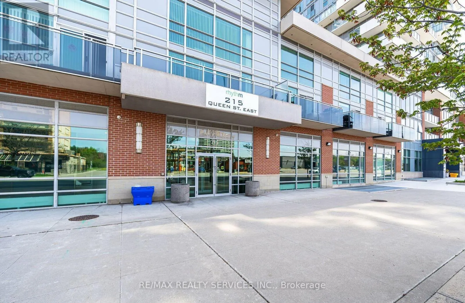 1201 - 215 QUEEN STREET E
