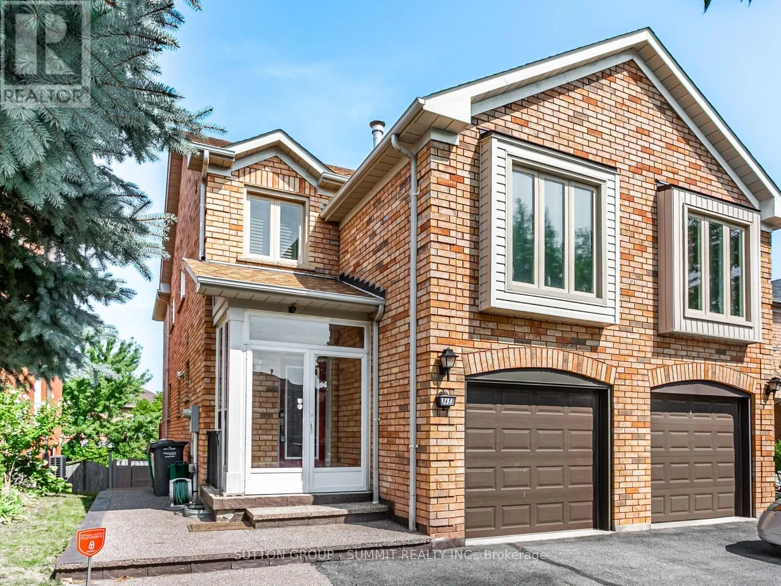UPPER - 5453 PALMERSTON CRESCENT