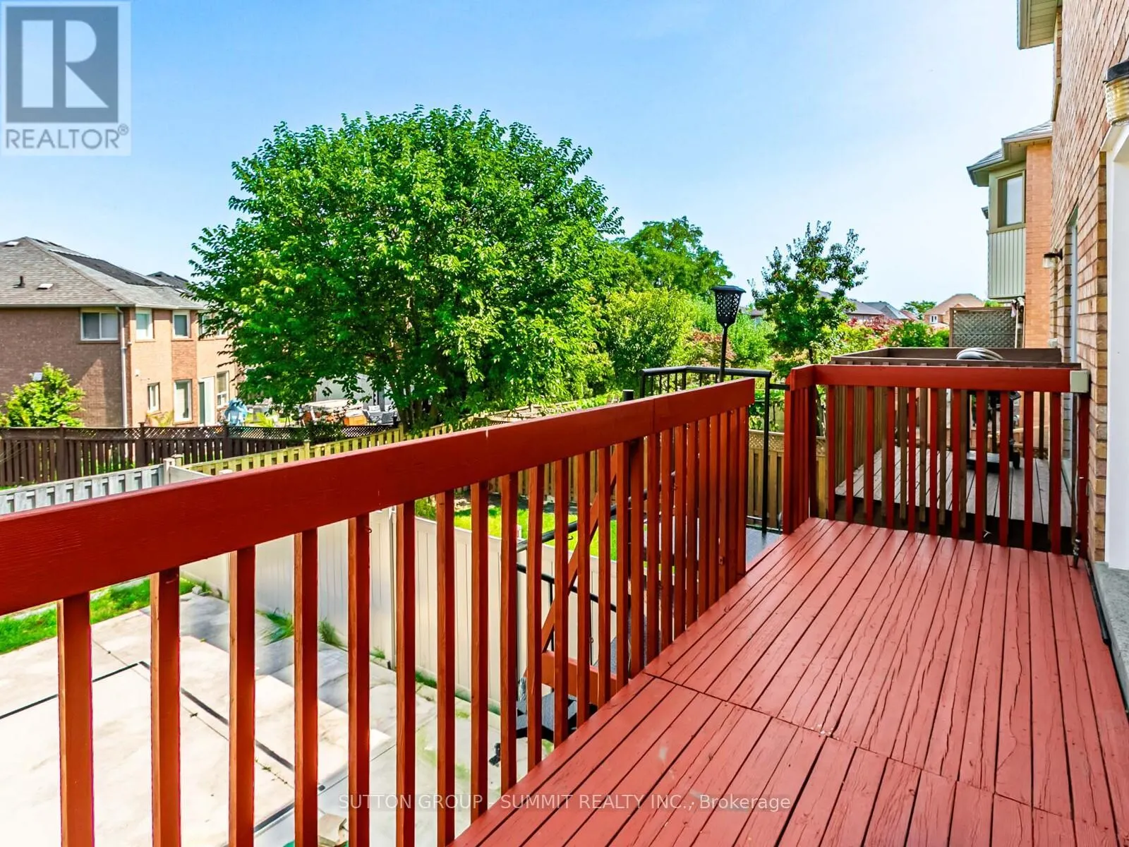 UPPER - 5453 PALMERSTON CRESCENT