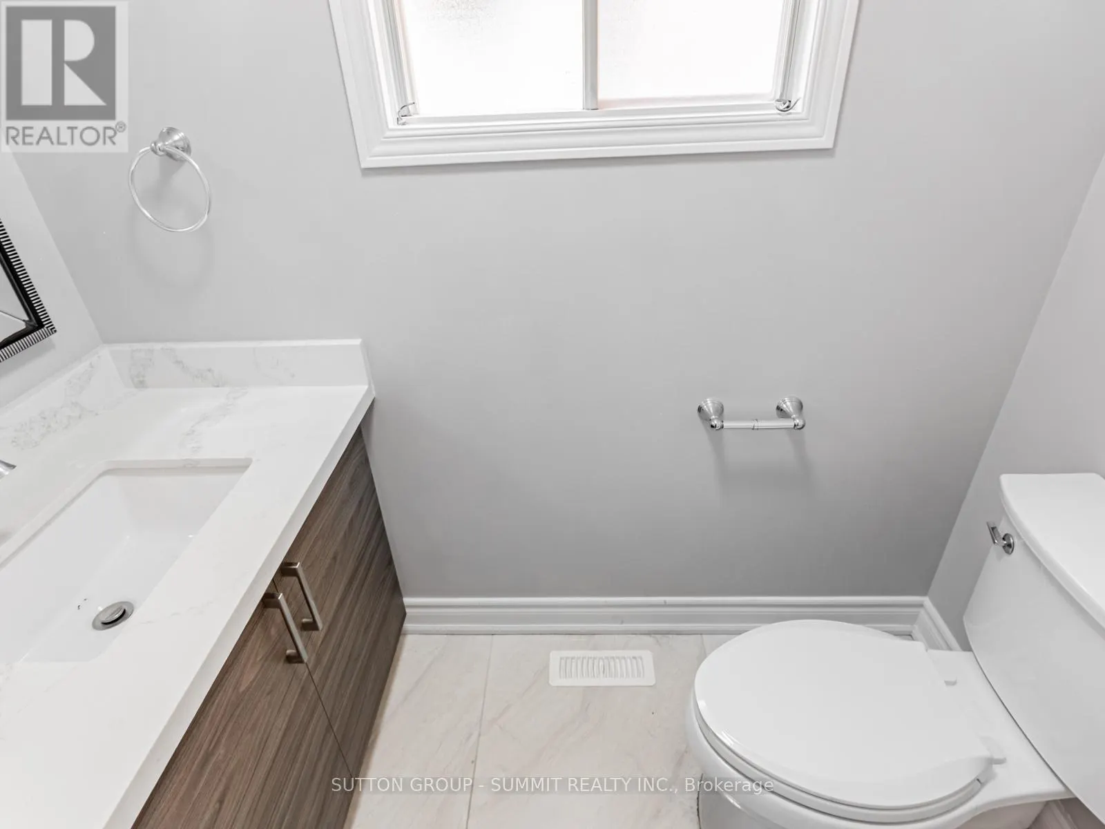 UPPER - 5453 PALMERSTON CRESCENT