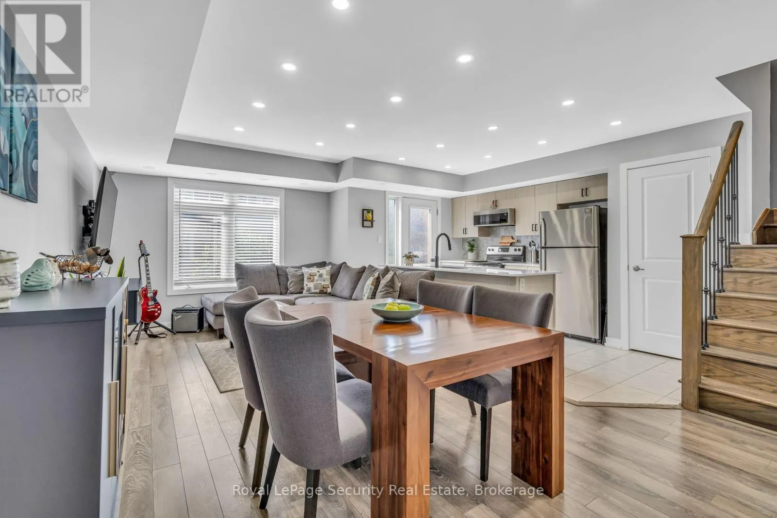 61 - 2315 SHEPPARD AVENUE W