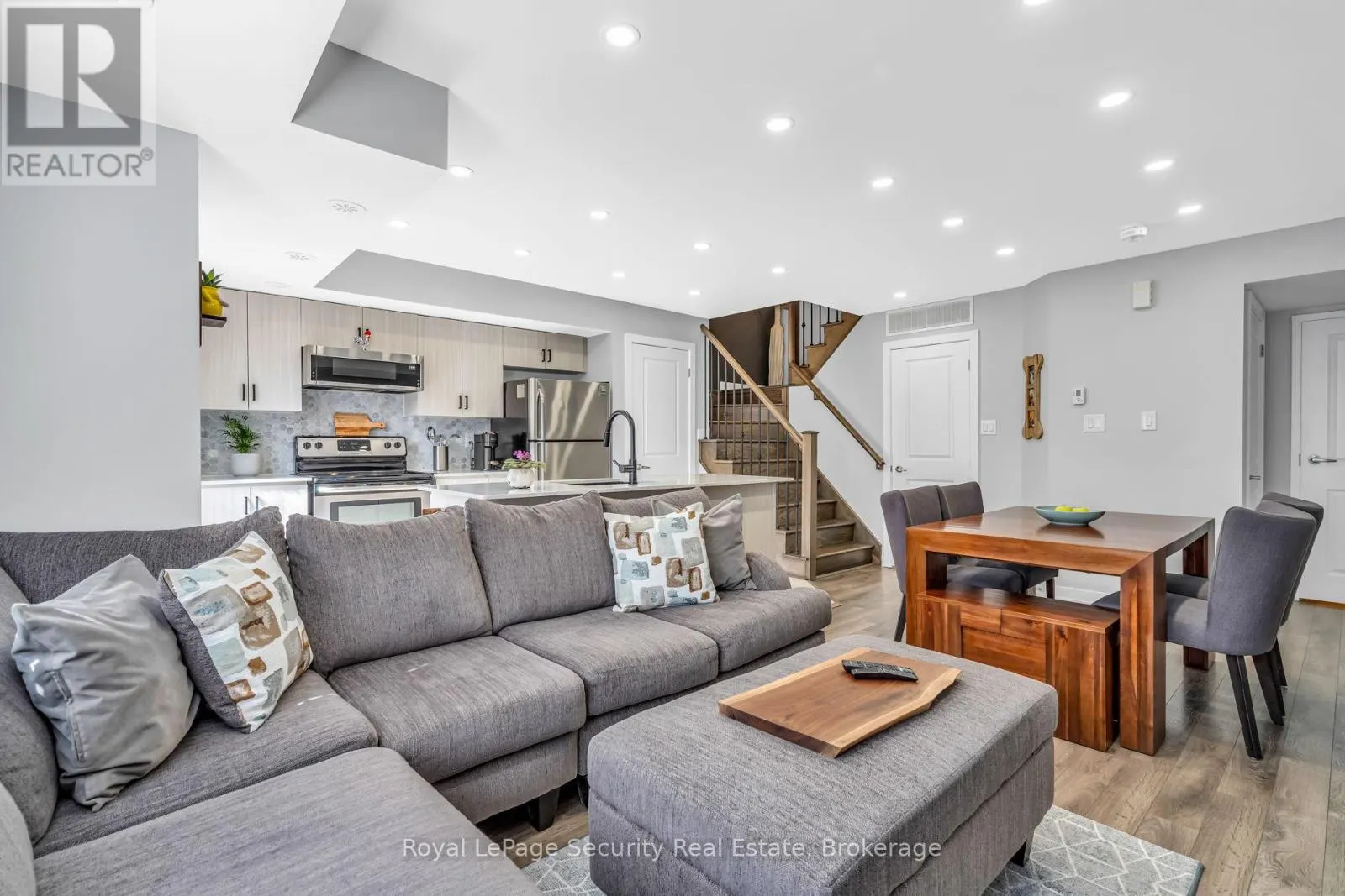 61 - 2315 SHEPPARD AVENUE W