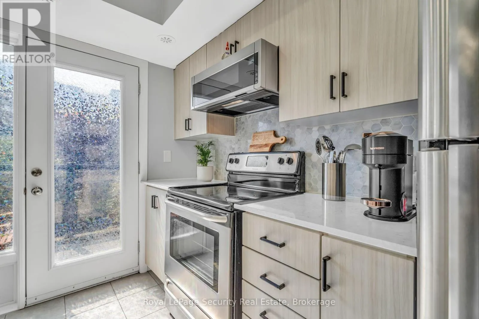 61 - 2315 SHEPPARD AVENUE W