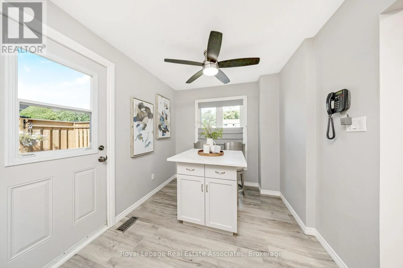 3104 AUTUMN HILL CRESCENT