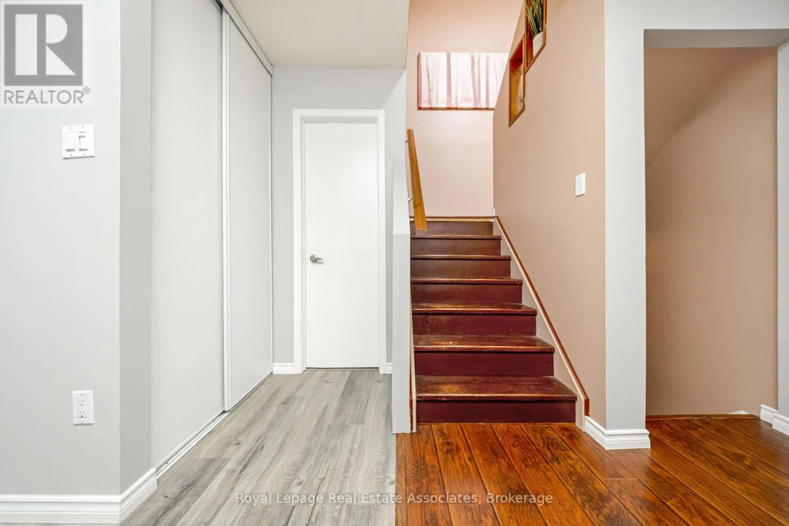 3104 AUTUMN HILL CRESCENT