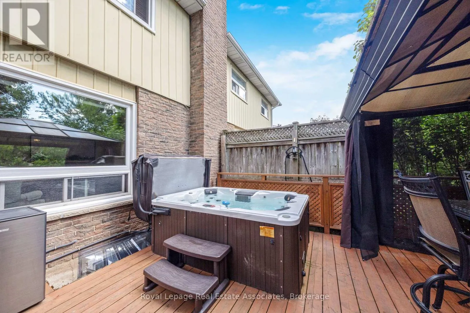 3104 AUTUMN HILL CRESCENT
