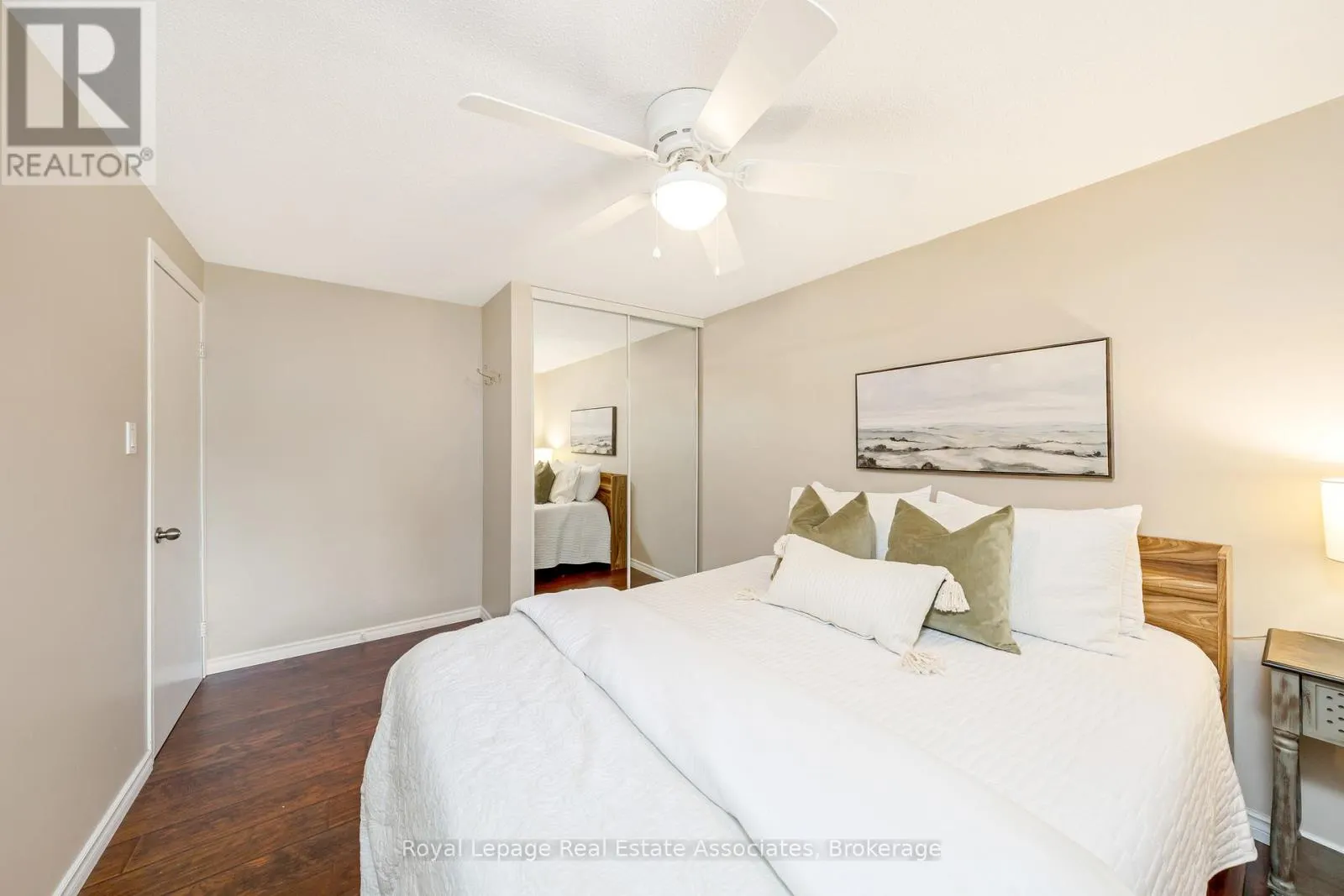 3104 AUTUMN HILL CRESCENT