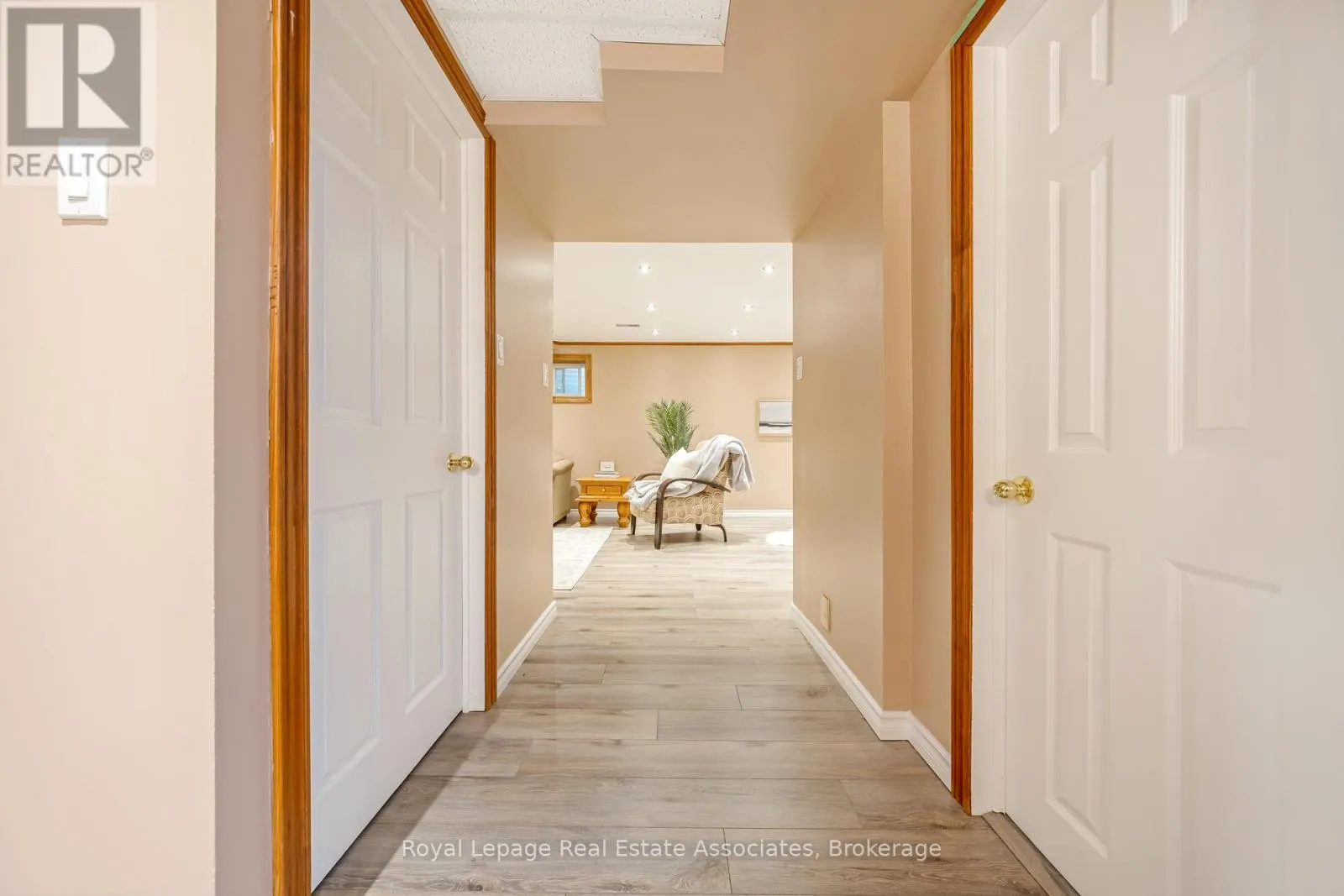 3104 AUTUMN HILL CRESCENT