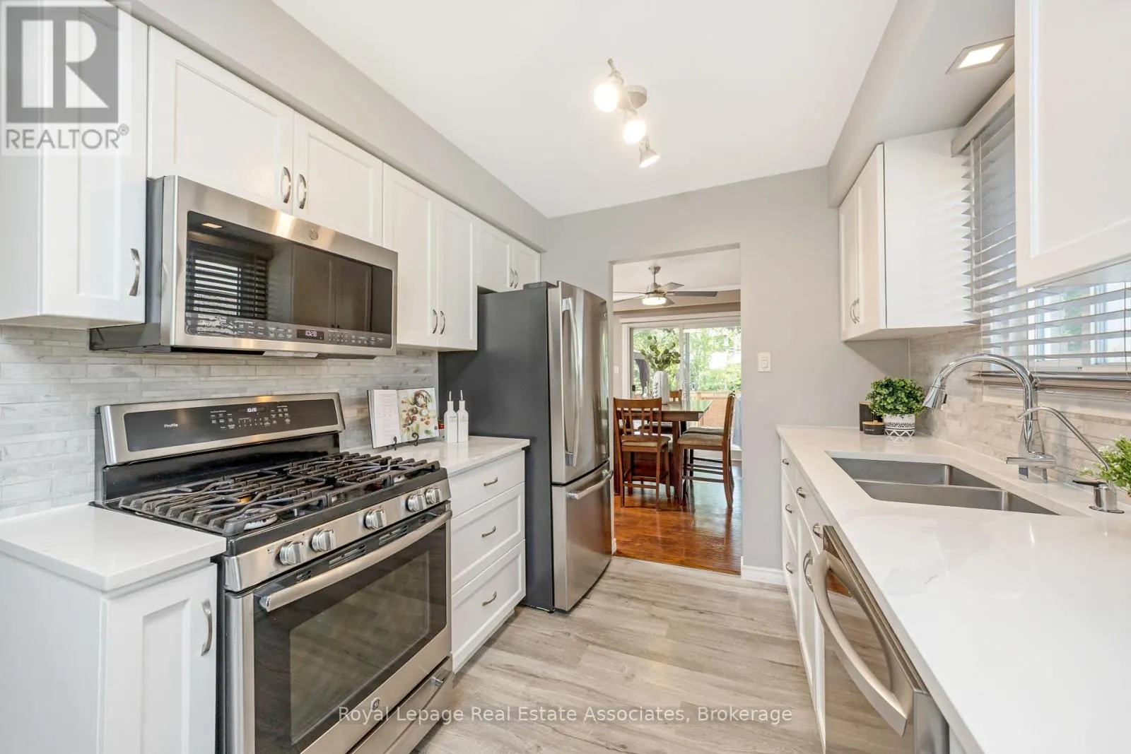 3104 AUTUMN HILL CRESCENT
