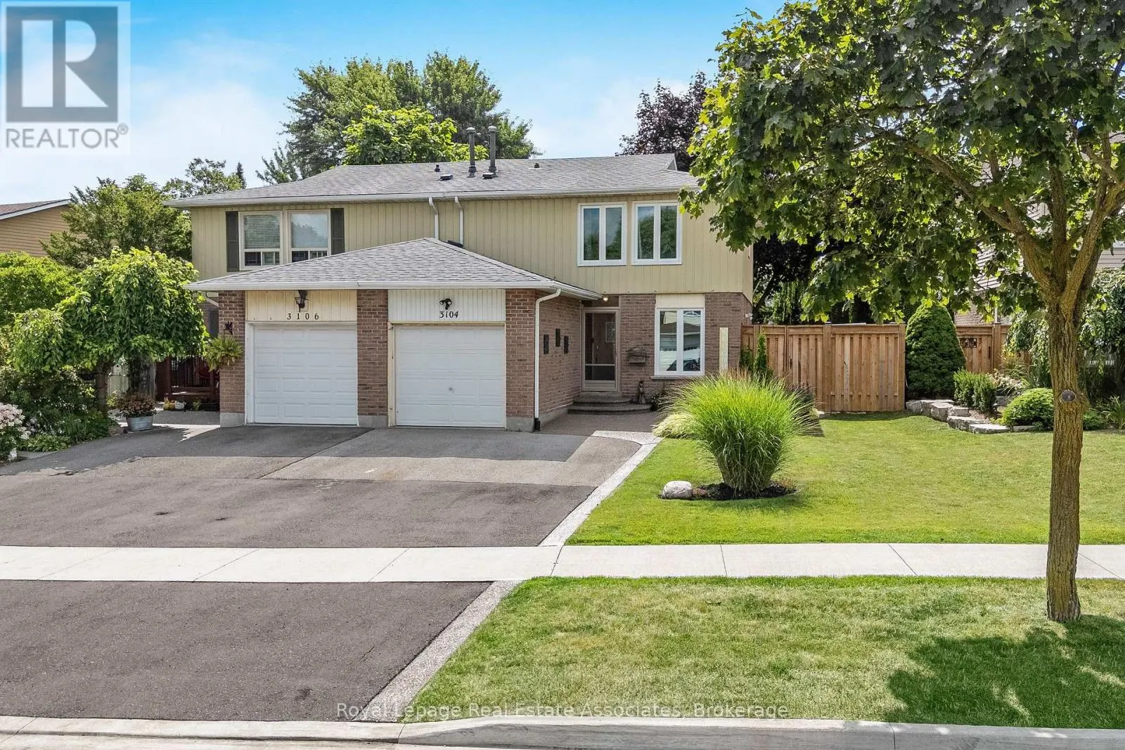 3104 AUTUMN HILL CRESCENT