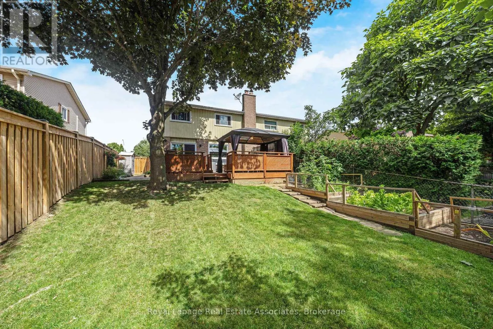 3104 AUTUMN HILL CRESCENT