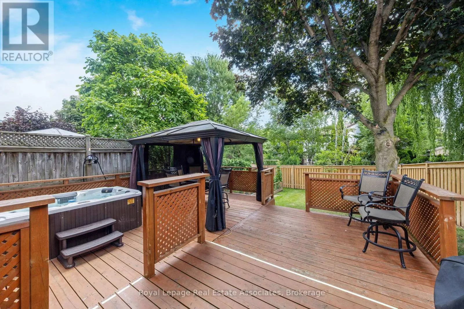 3104 AUTUMN HILL CRESCENT