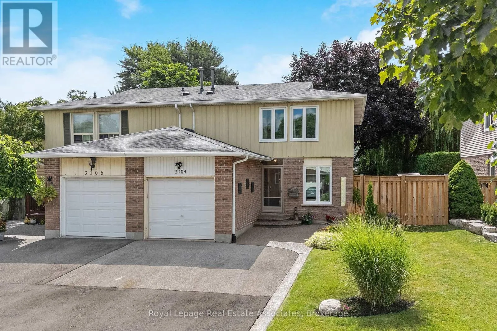 3104 AUTUMN HILL CRESCENT