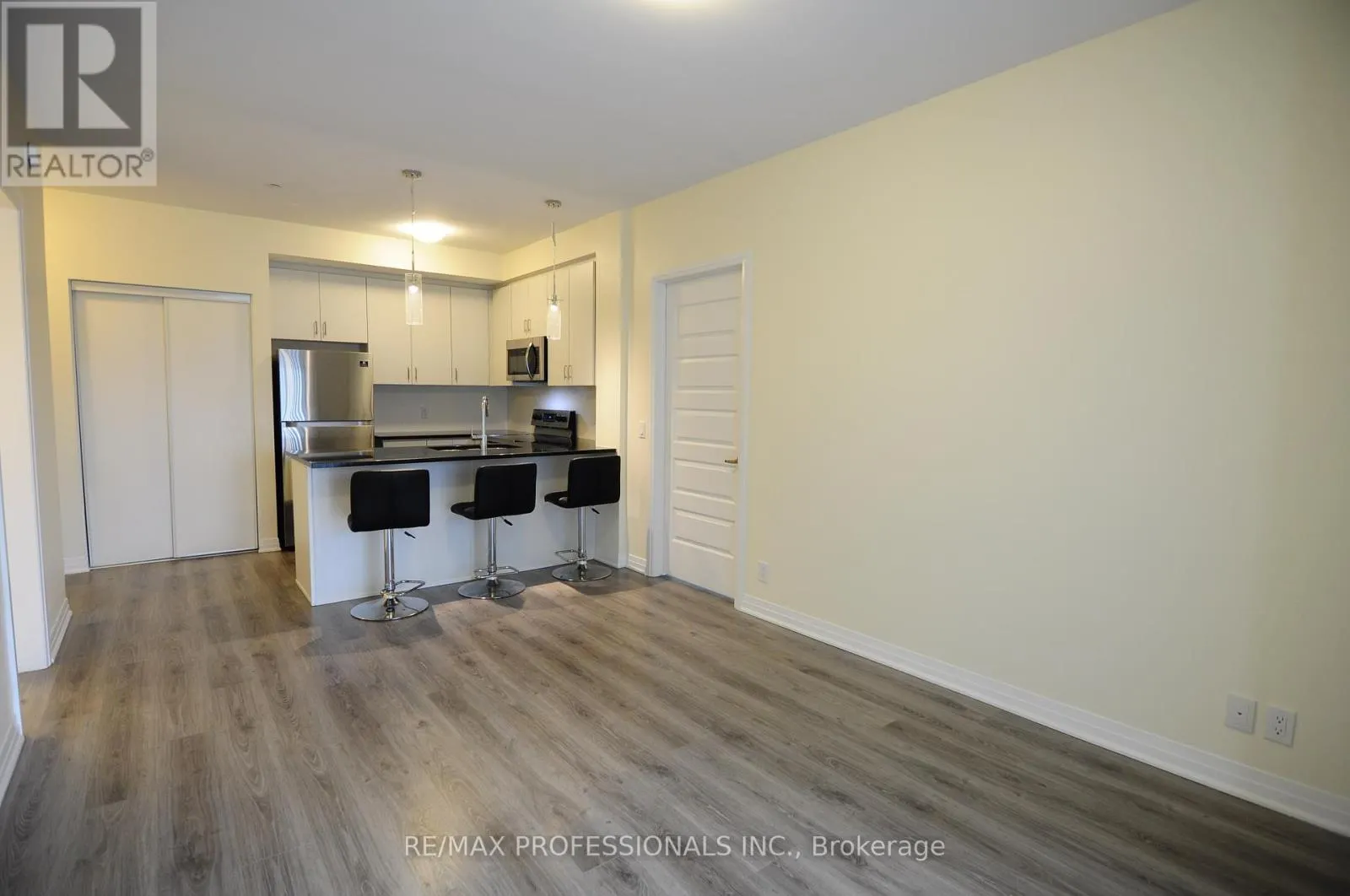 128 GROVEWOOD COMMON