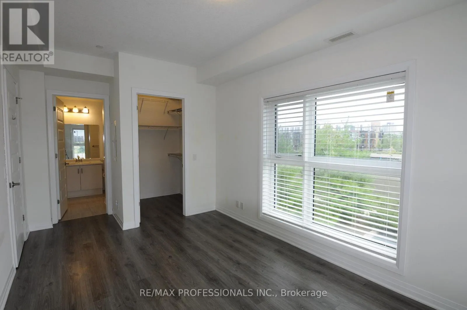 128 GROVEWOOD COMMON