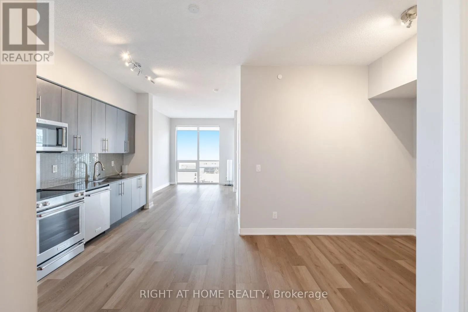 715 - 4011 BRICKSTONE MEWS
