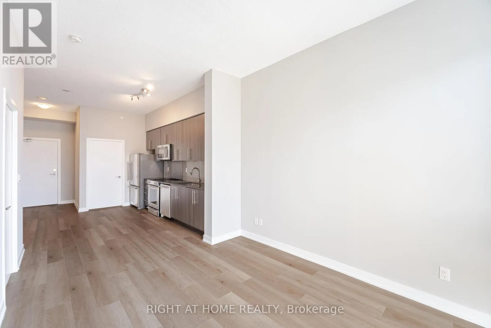 715 - 4011 BRICKSTONE MEWS