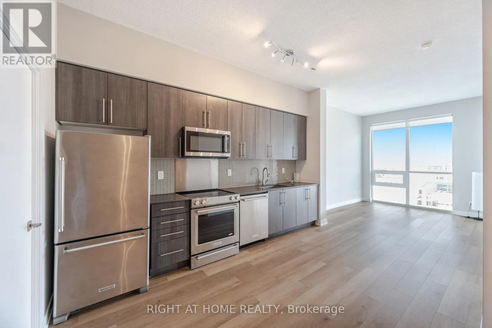 715 - 4011 BRICKSTONE MEWS