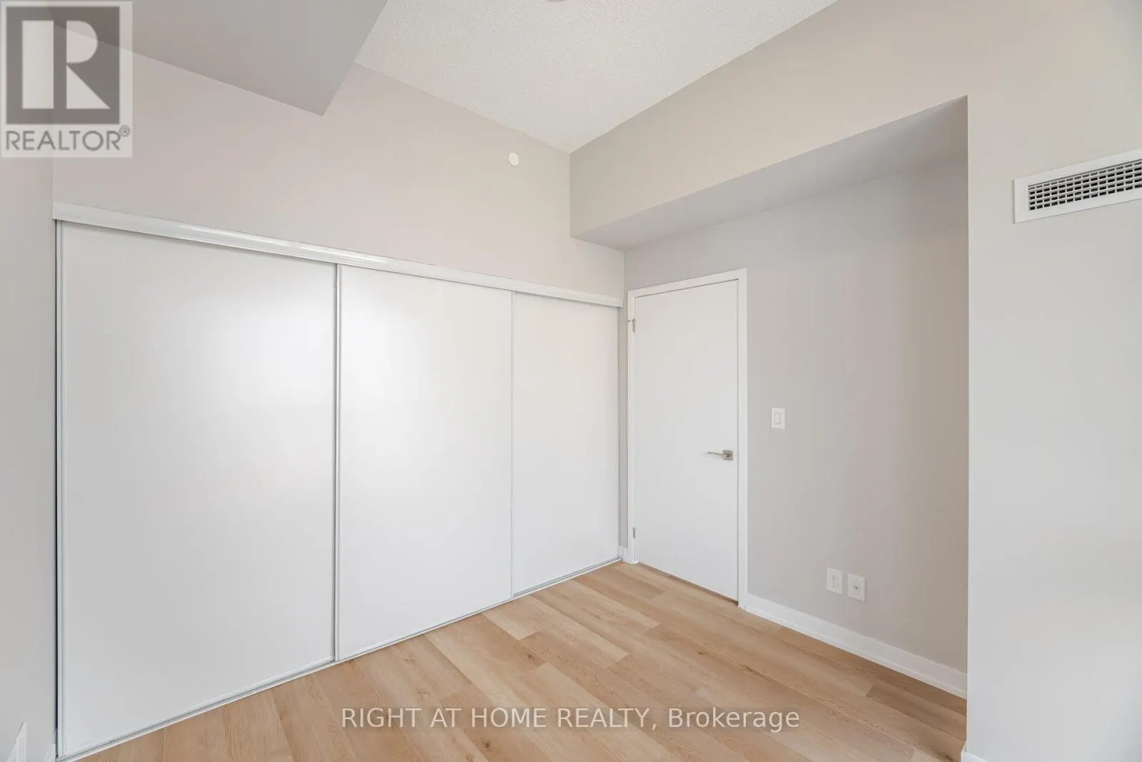 715 - 4011 BRICKSTONE MEWS